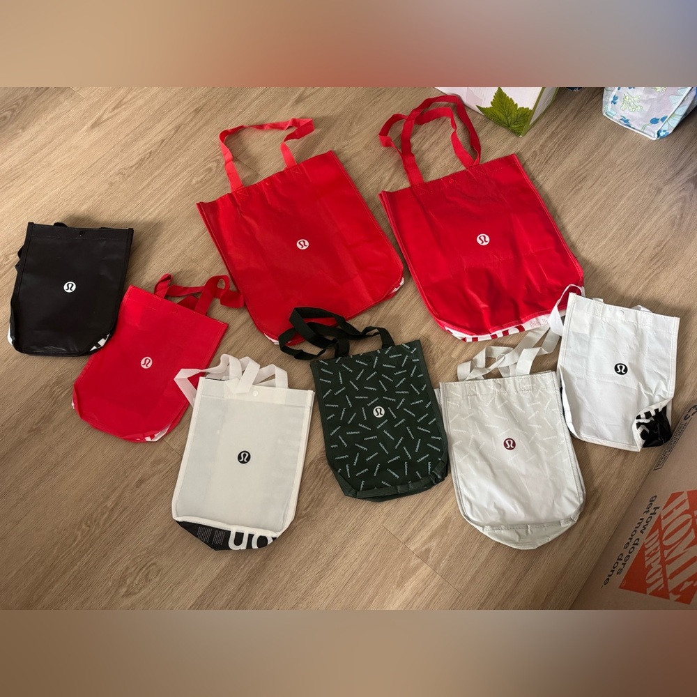 Lululemon Shopping bag multiple color (priced for all)